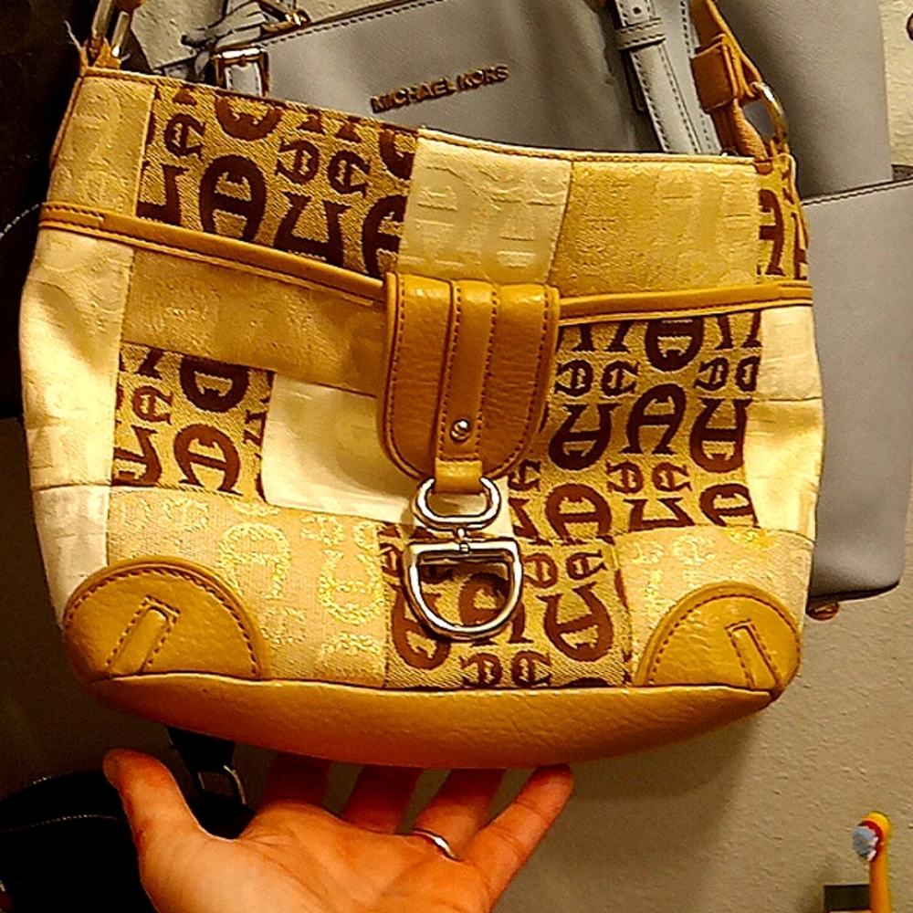 Etienne Aigner vintage purse!! In mint condition! Worn twice!! Offers welcome!!